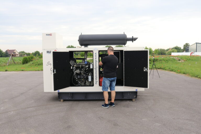 Super Silent aggregátor szervizelés közben